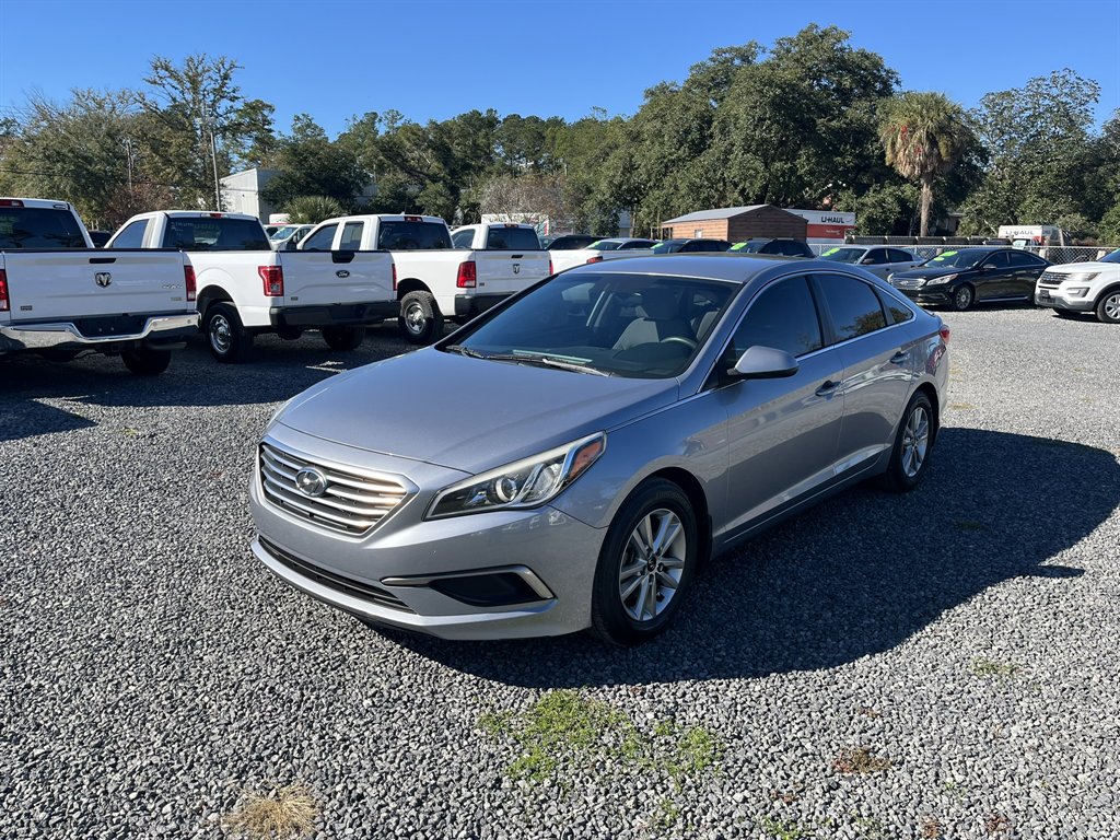 2016 Hyundai Sonata SE's photo