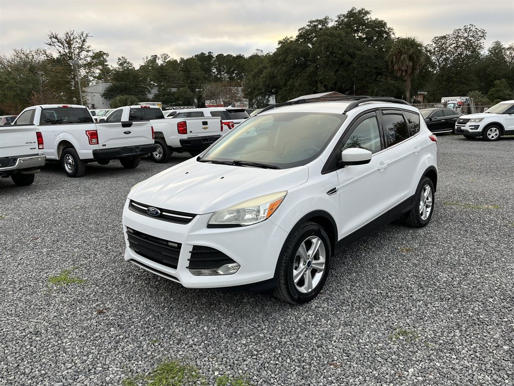 2015 Ford Escape SE's photo