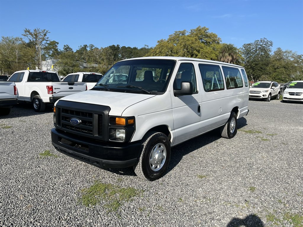 2011 Ford E-Series Econoline Wagon XL