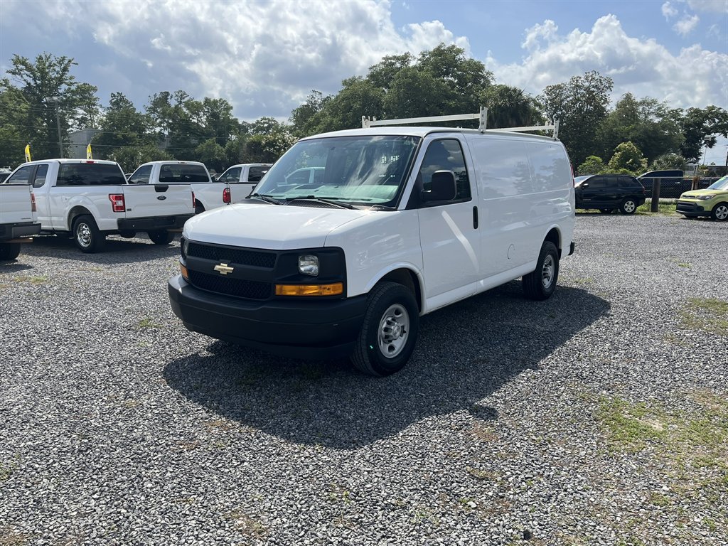 2017 Chevrolet Express 2500 Work Van HD's photo
