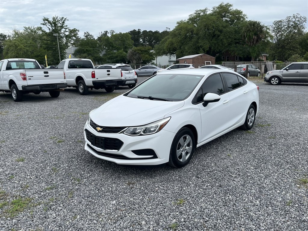 2017 Chevrolet Cruze LS Auto's photo