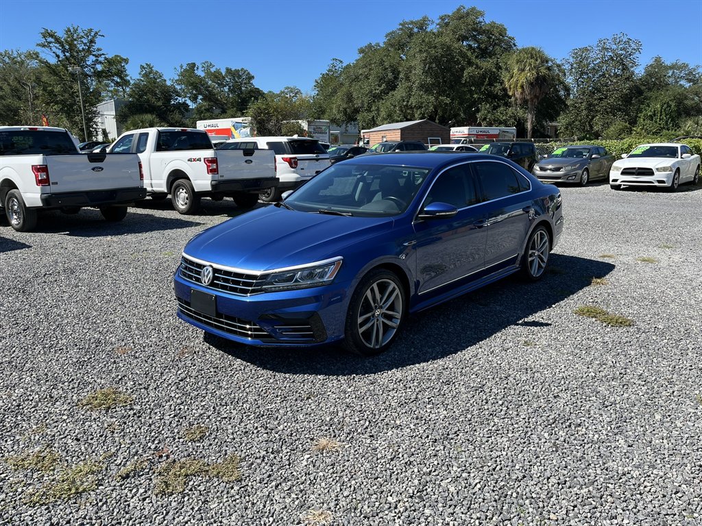 2017 Volkswagen Passat R-Line